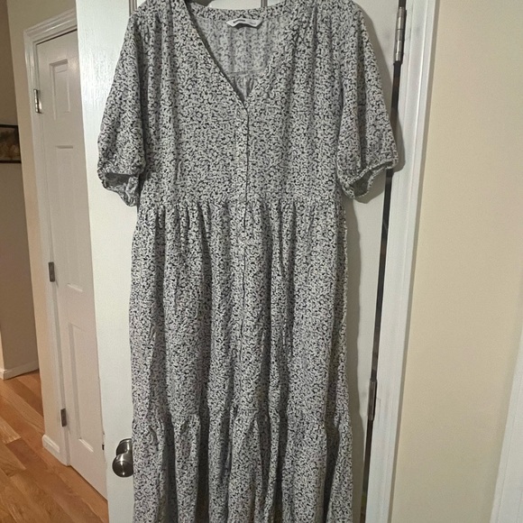 Sonoma Tiered Dress Size large - Picture 3 of 11